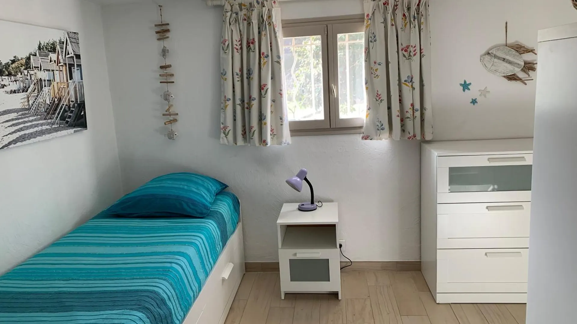 Appartement Rez De Jardin De Villa Avec Piscine Roquefort-les-Pins Holiday home